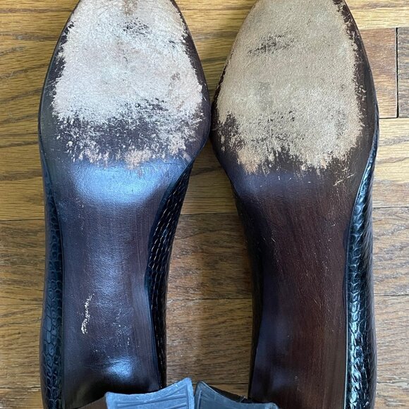 Stuart Weitzman Black Snake-Embossed Court Shoes, 9 1/2 M - Picture 16 of 16